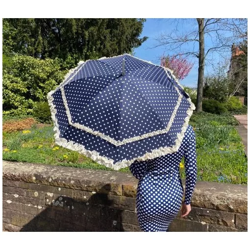 Esküvői fodros kék, krémszínű pöttyökkel - UV szűrős - automata hosszúnyelű esernyő / napernyő - Mary - von Lilienfeld