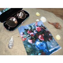 Renoir: Váza rózsákkal - Szemüvegtok tisztítókendővel - von Lilienfeld