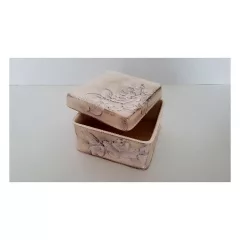   Domború mintás szögletes doboz, virágos natúr, kerámia, kézzel festett-13,5x13,5x11cm
