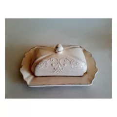   Romantik csipkés vajtartó, natur, fodros:22x15x9cm, kerámia, kézzel festett – Vanilia Kerámia